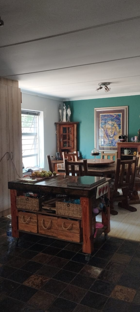 4 Bedroom Property for Sale in Noorsekloof Eastern Cape